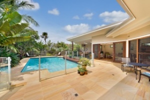 Sydney Beach Holiday House Pool Area